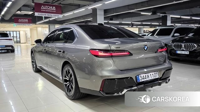 BMW 7 Series (G70) id 4254934 из Кореи 17
