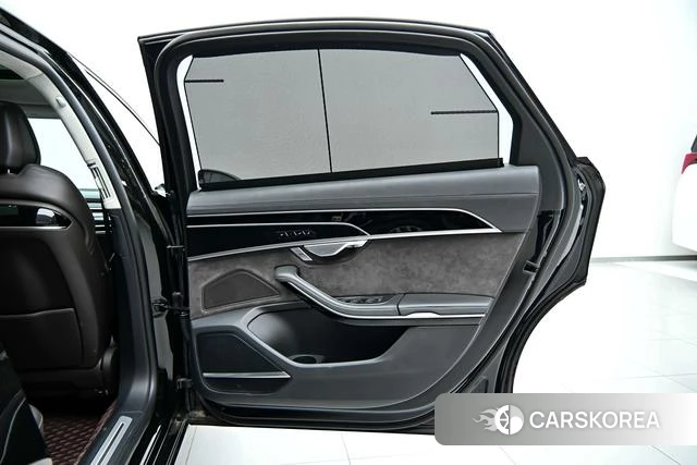 Audi A8 PHEV id 4298109 из Китая 36
