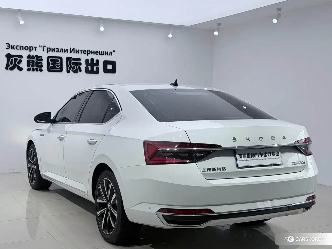Skoda Superb id 4599704 из Китая 15