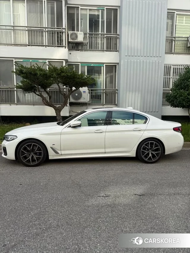 BMW 5 Series (G30) id 2915808 из Кореи 7