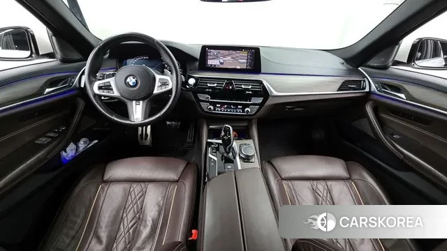 BMW 5 Series (G30) id 3493966 из Кореи 17