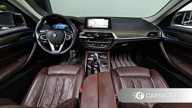 BMW 5 Series (G30) id 3150012 из Кореи 17