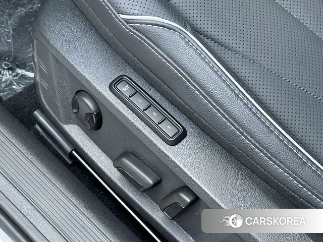 Volkswagen Passat id 4207409 из Китая 28