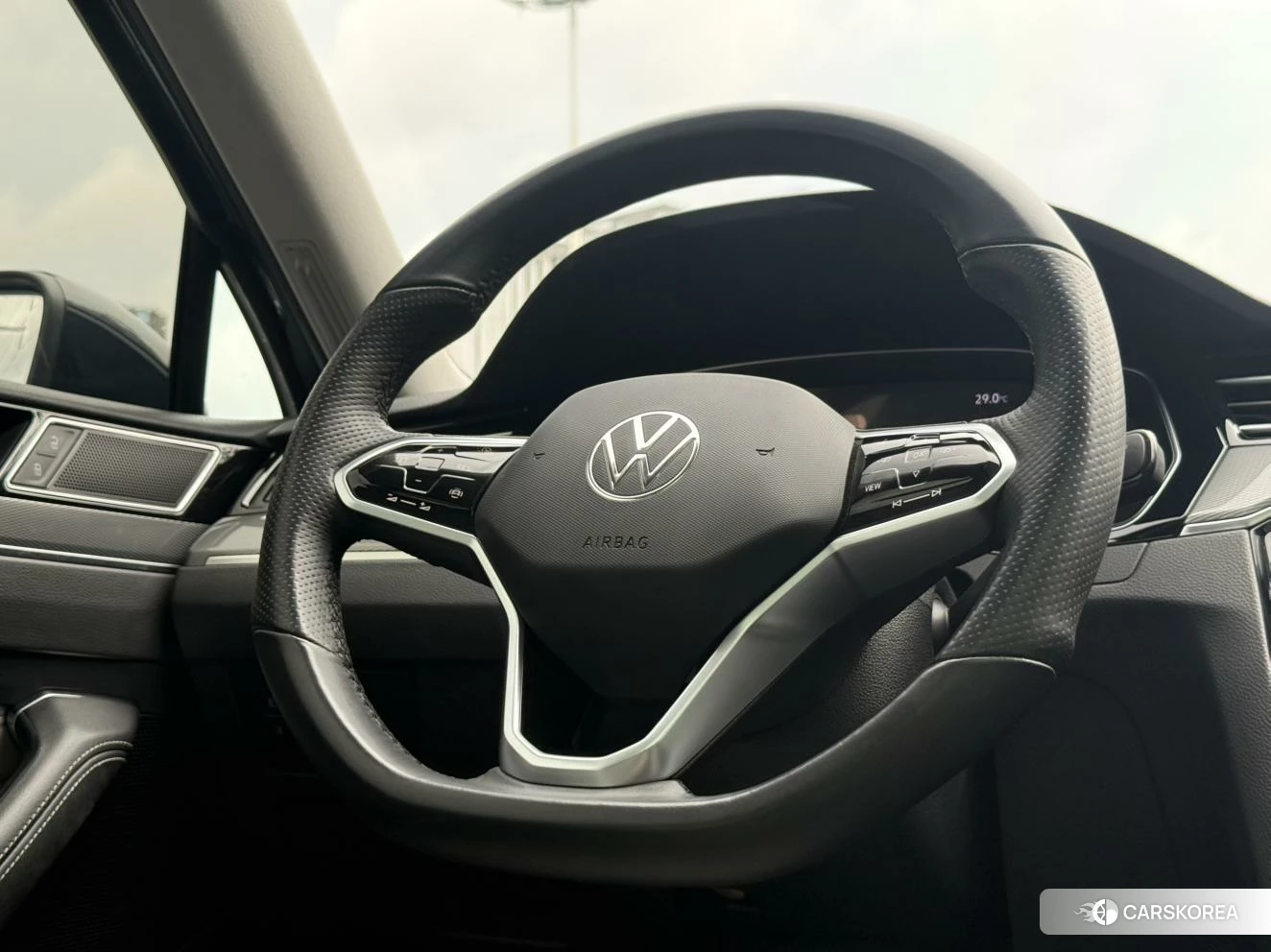 Volkswagen Magotan id 4479759 из Китая 14