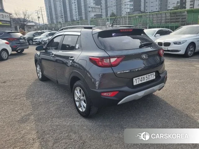 Kia Stonic id 3617302 из Кореи 17