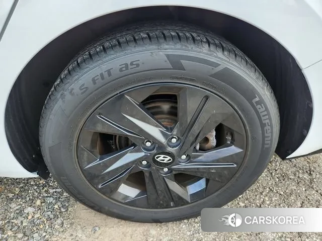 Hyundai Avante Hybrid (CN7) id 3058872 из Кореи 17