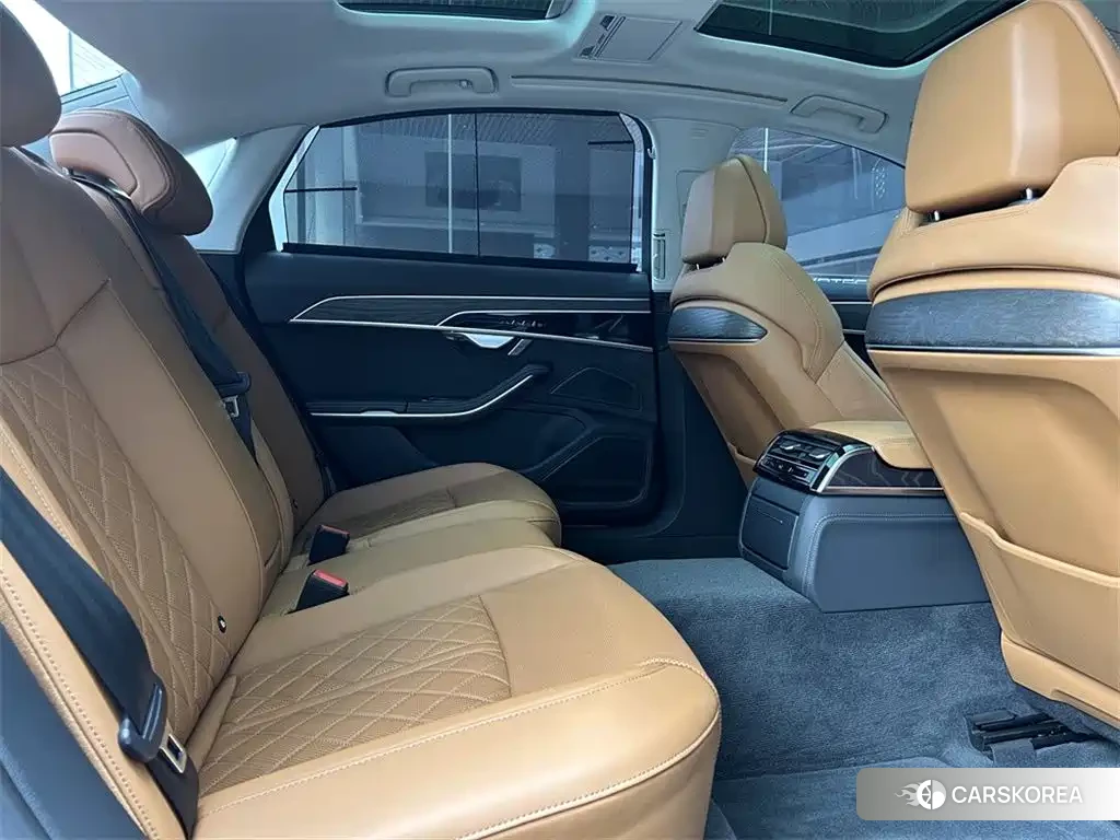 Audi A8 id 4545883 из Китая 12