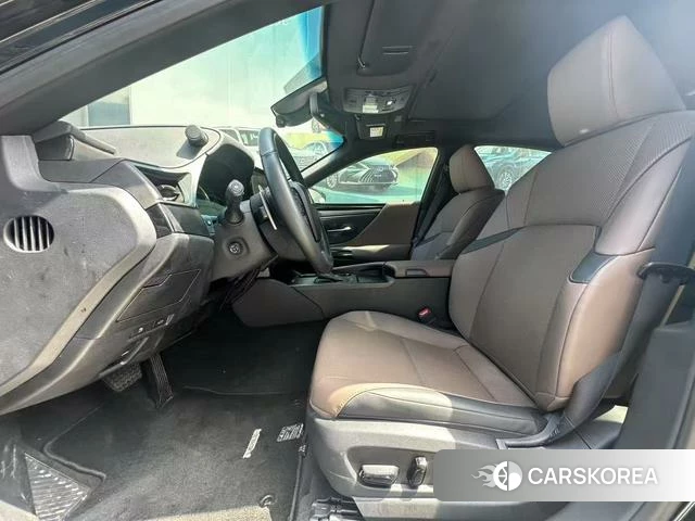 Lexus ES id 4239849 из Китая 9