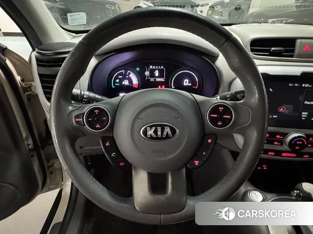 Kia Soul EV id 3500035 из Кореи 17