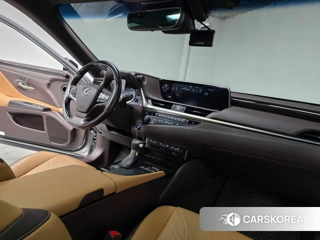 Lexus ES300h 7th generation id 4586933 из Кореи 17