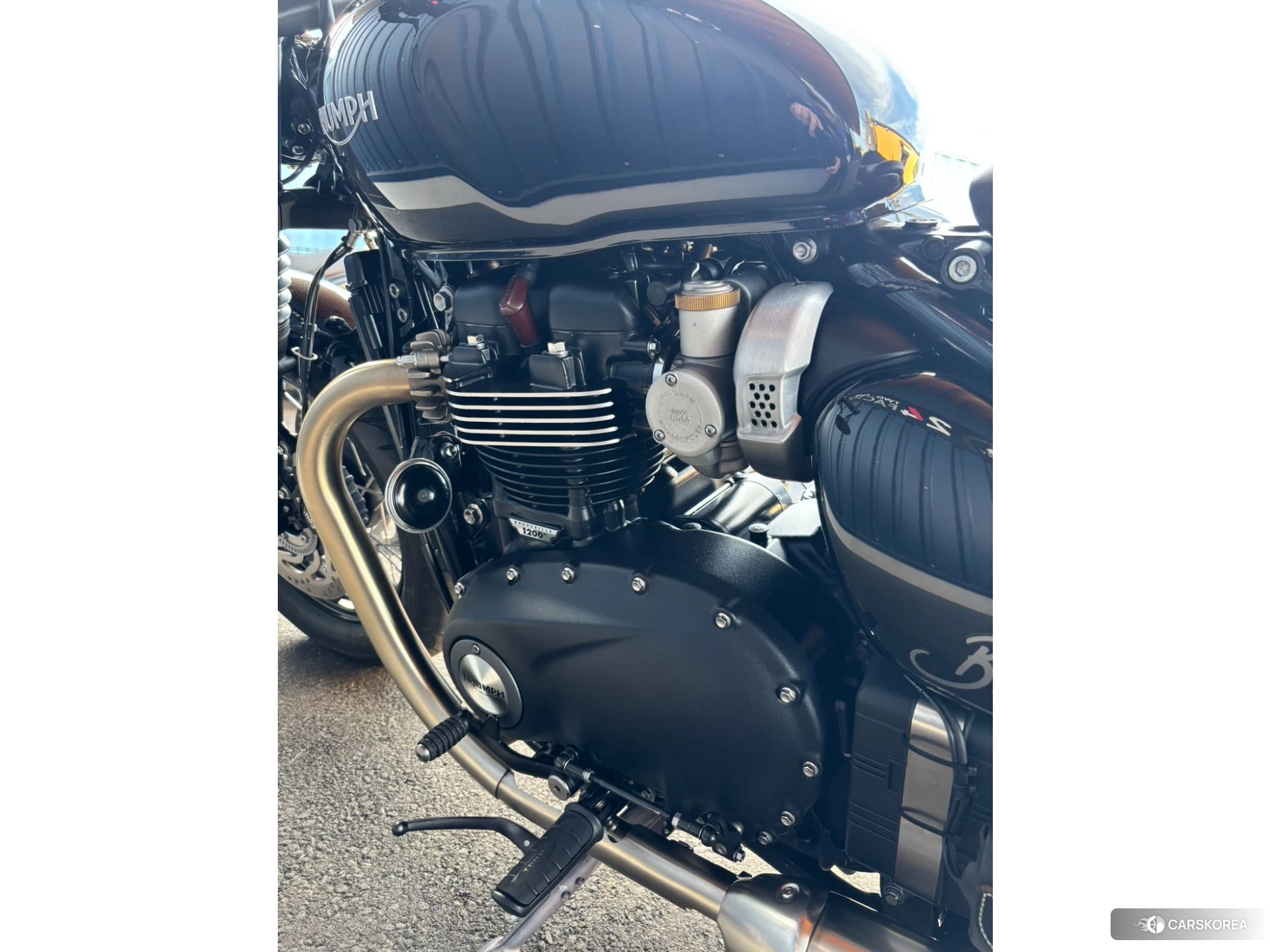 Triumph BONNEVILLE BOBBER id 4352552 из Японии 18