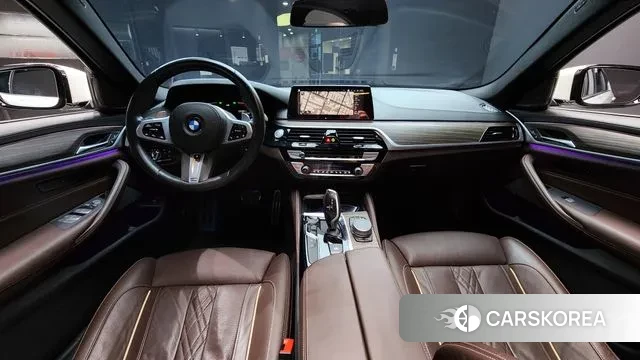 BMW 5 Series (G30) id 3324472 из Кореи 17