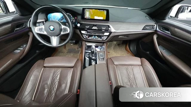 BMW 5 Series (G30) id 4203556 из Кореи 28