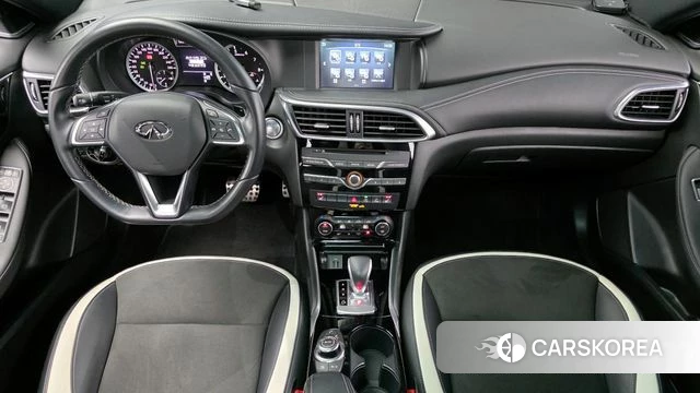 Infiniti Q30 id 3899628 из Кореи 17