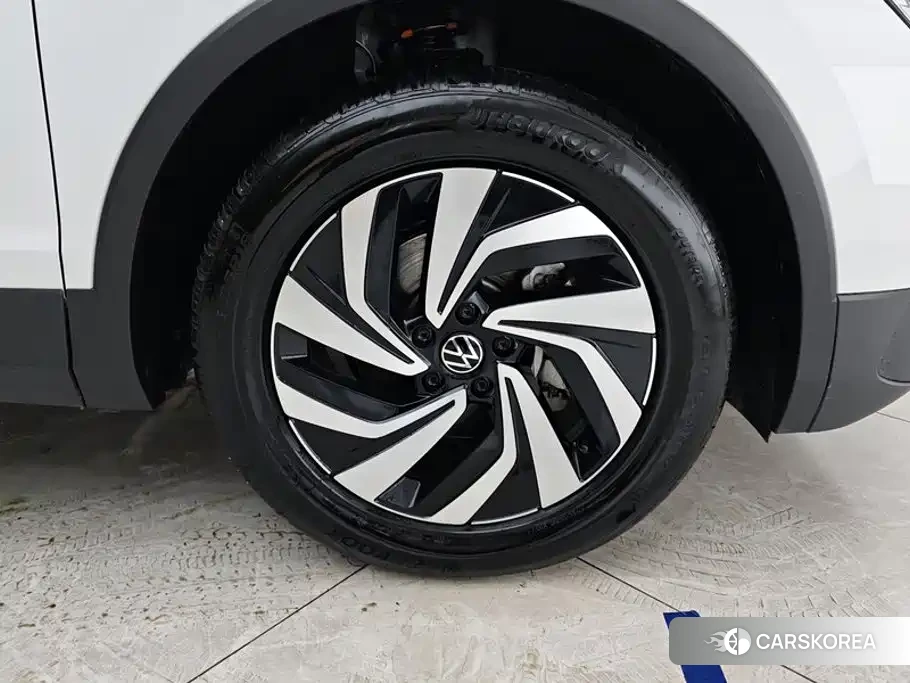 Volkswagen Tiguan L id 4576652 из Китая 13
