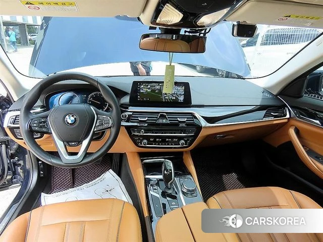 BMW 5 Series (G30) id 4233046 из Кореи 17