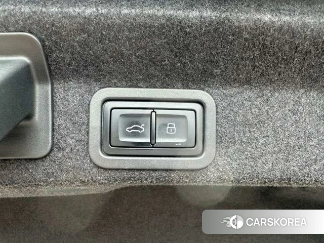 Audi A6L id 4348968 из Китая 21