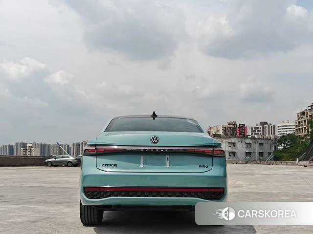 Volkswagen Passat id 4335949 из Китая 14