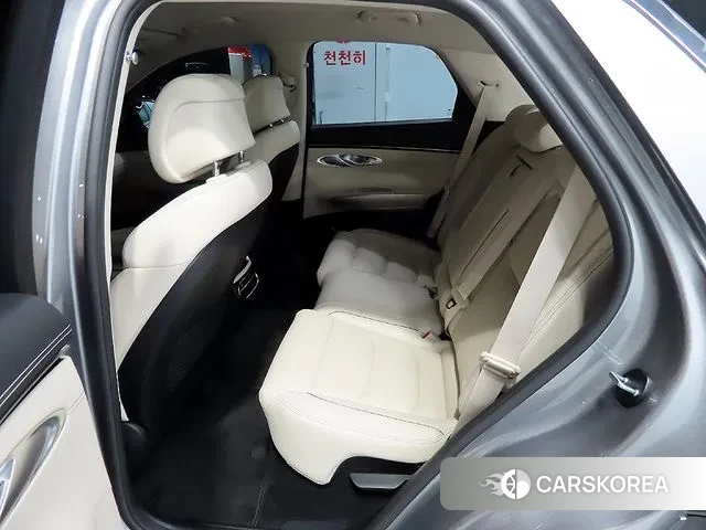 Genesis GV70 id 3462867 из Кореи 17