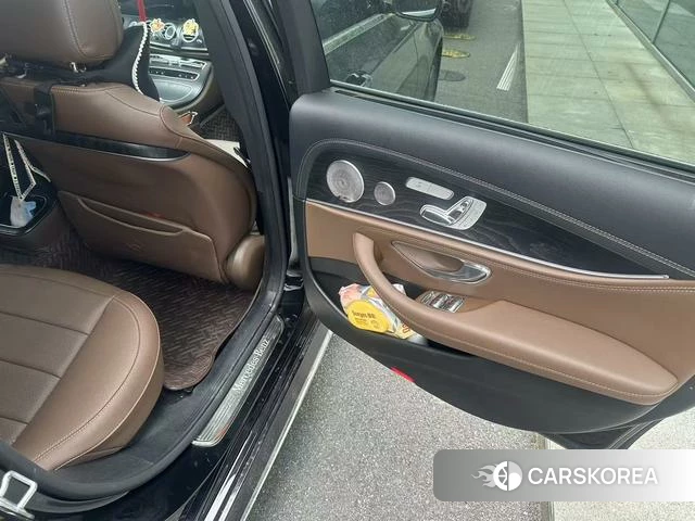 Mercedes-Benz E-class id 4300916 из Китая 7