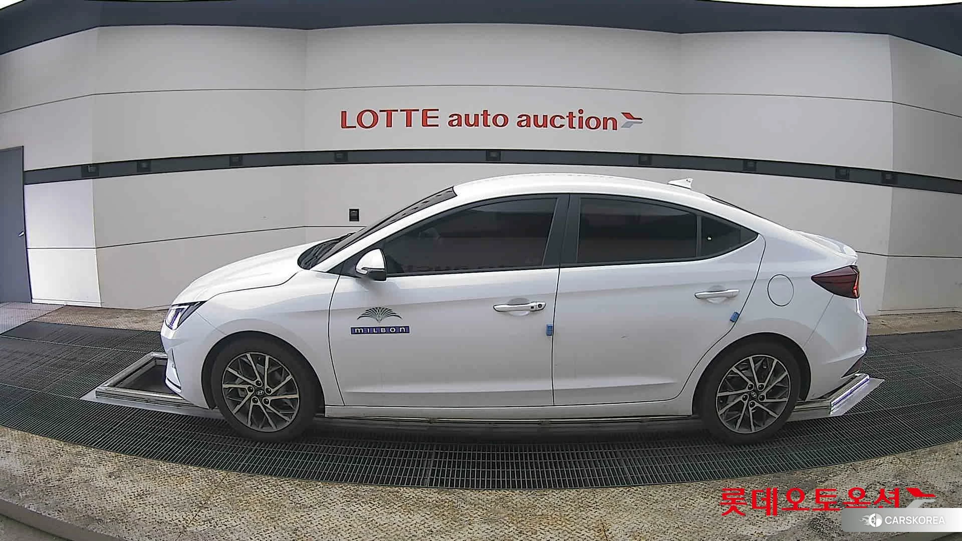 Hyundai Avante id 3875691 из Кореи 33