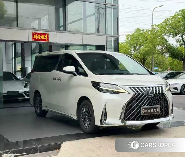 Lexus LM id 4342225 из Китая 18