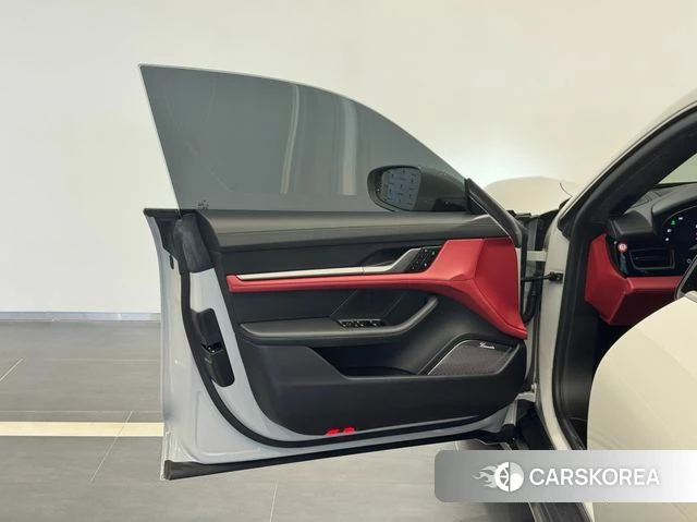 Porsche Taycan id 4194244 из Кореи 17