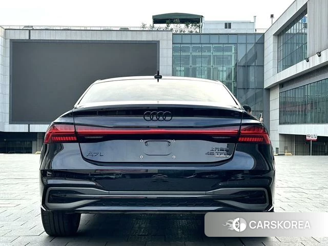 Audi A7L id 4300022 из Китая 7