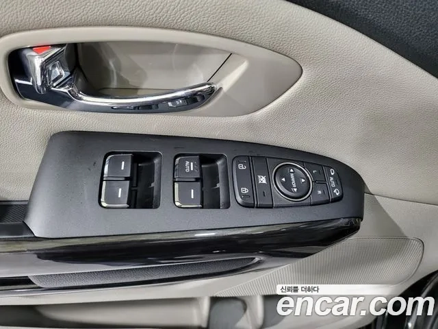 Kia The New Carnival id 2881050 из Кореи 17