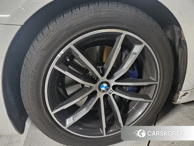 BMW 5 Series (G30) id 3499159 из Кореи 17