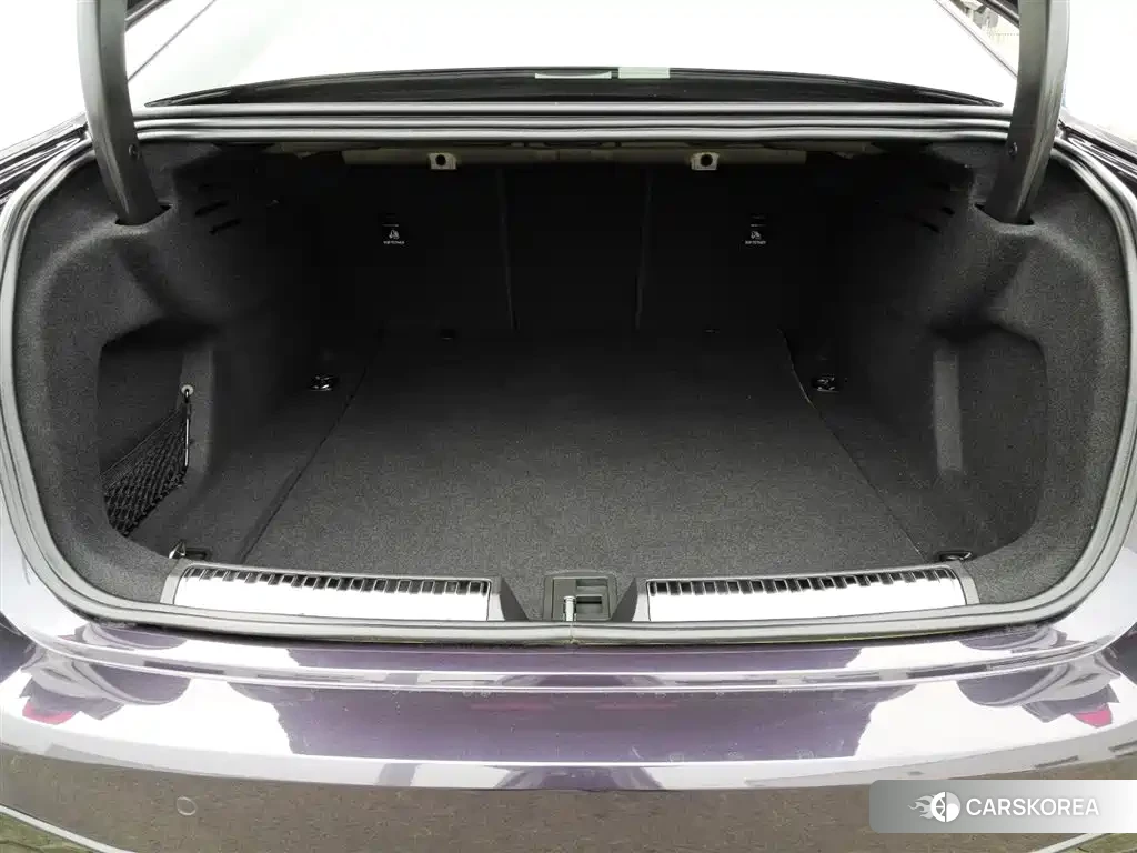 Audi A5L id 4577617 из Китая 16