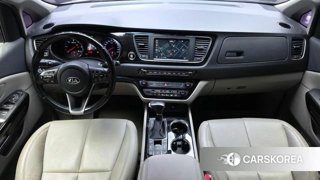 Kia The New Carnival id 4689456 из Кореи 17