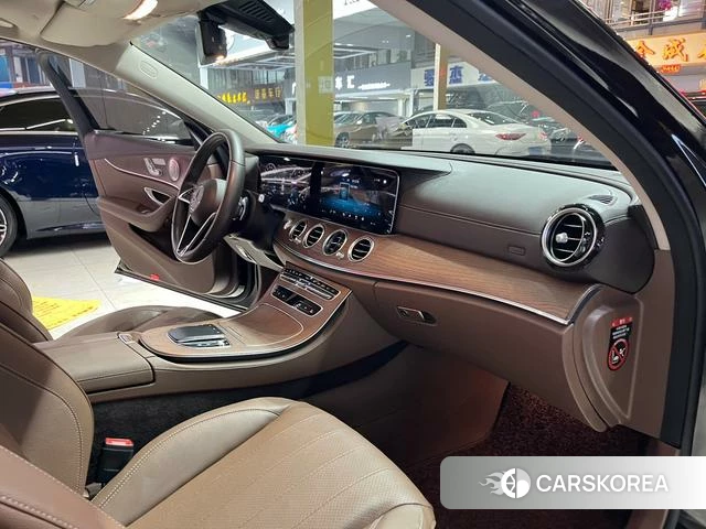 Mercedes-Benz E-class id 4335076 из Китая 26