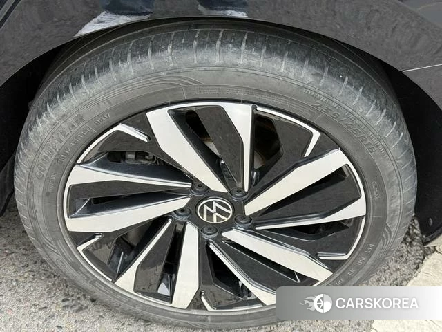 Volkswagen Passat id 4259029 из Китая 21