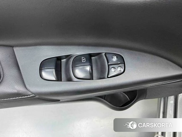 Nissan Xuan Yi id 4274548 из Китая 39