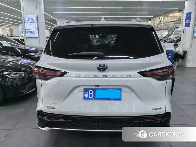 Toyota Grevia id 4306989 из Китая 8