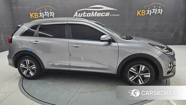 Kia The New Niro id 3371543 из Кореи 17