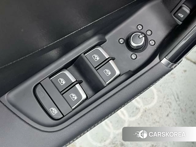 Audi Q2L id 4272600 из Китая 25