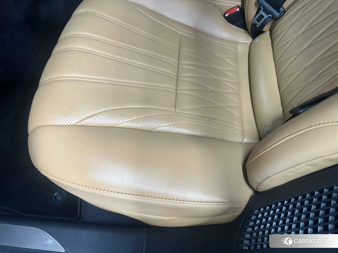 Lexus LS id 4513861 из Китая 7