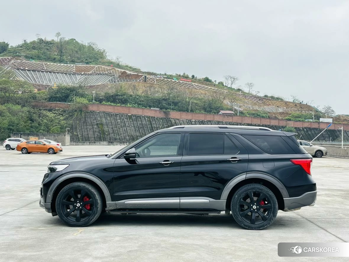 Ford Explorer id 4406122 из Китая 16