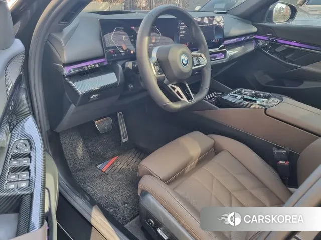 BMW i5 (G60) id 3599422 из Кореи 17