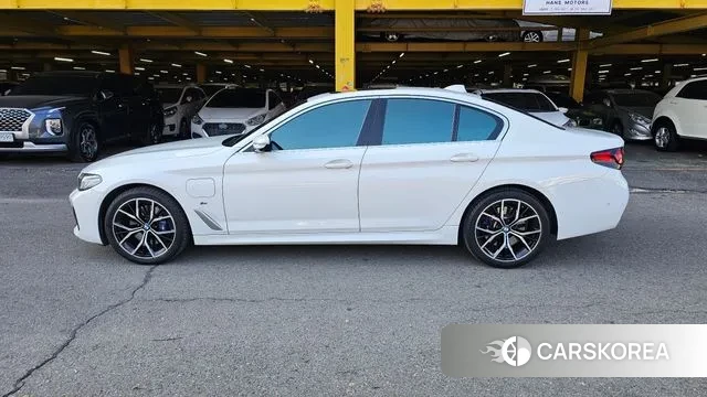 BMW 5 Series (G30) id 3529776 из Кореи 17