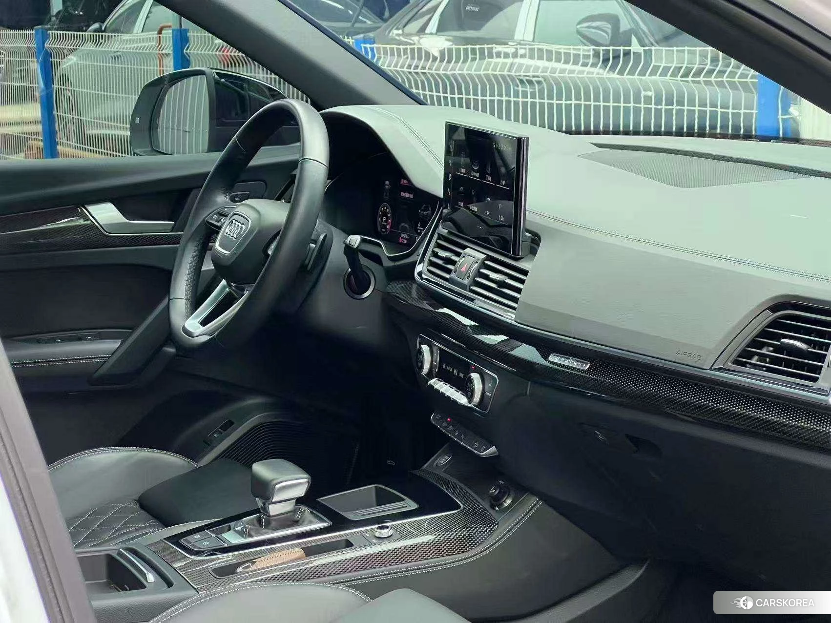 Audi Q5L Sportback id 4486516 из Китая 22