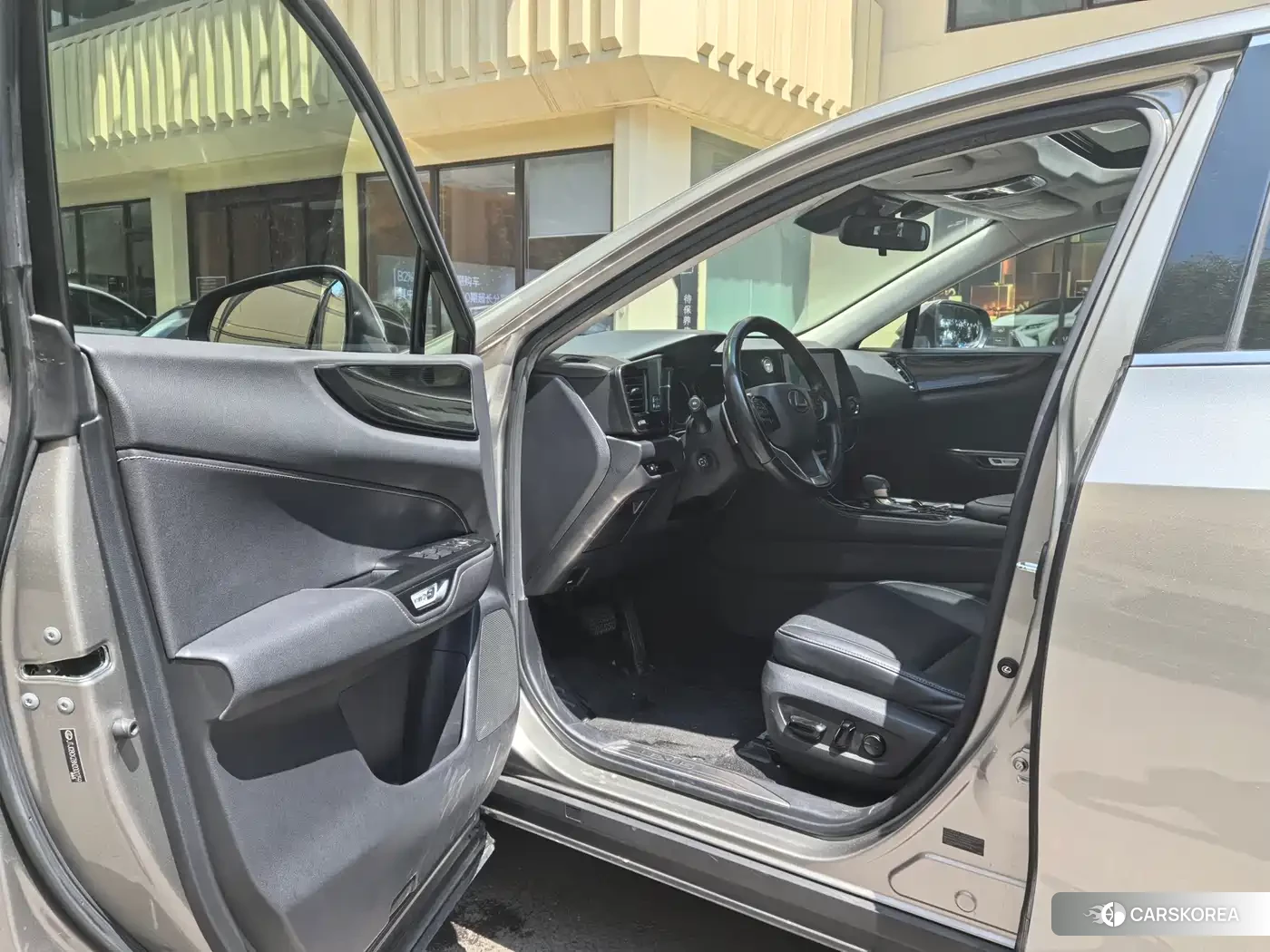 Lexus NX New Energy id 4570448 из Китая 7