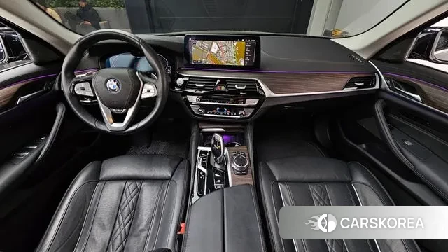 BMW 5 Series (G30) id 3383656 из Кореи 17