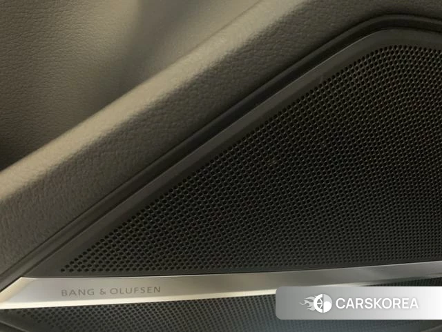 Audi A8 id 4321100 из Китая 8
