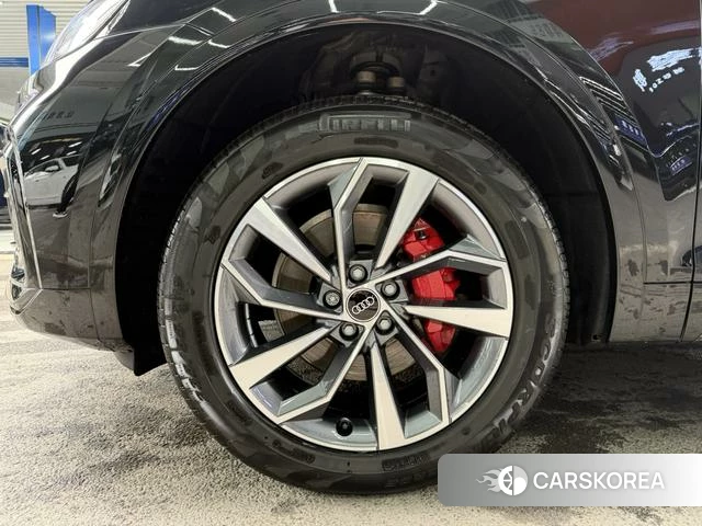 Audi Q5L id 4297962 из Китая 24