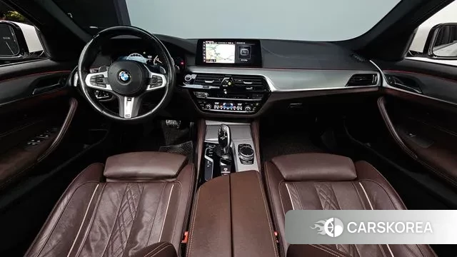 BMW 5 Series (G30) id 3248774 из Кореи 17