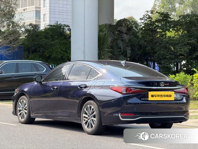 Lexus ES id 4333777 из Китая 18