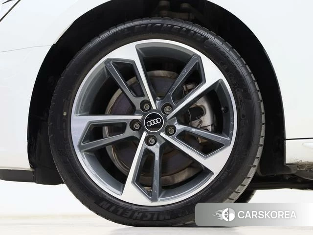 Audi A4L id 4211521 из Китая 27
